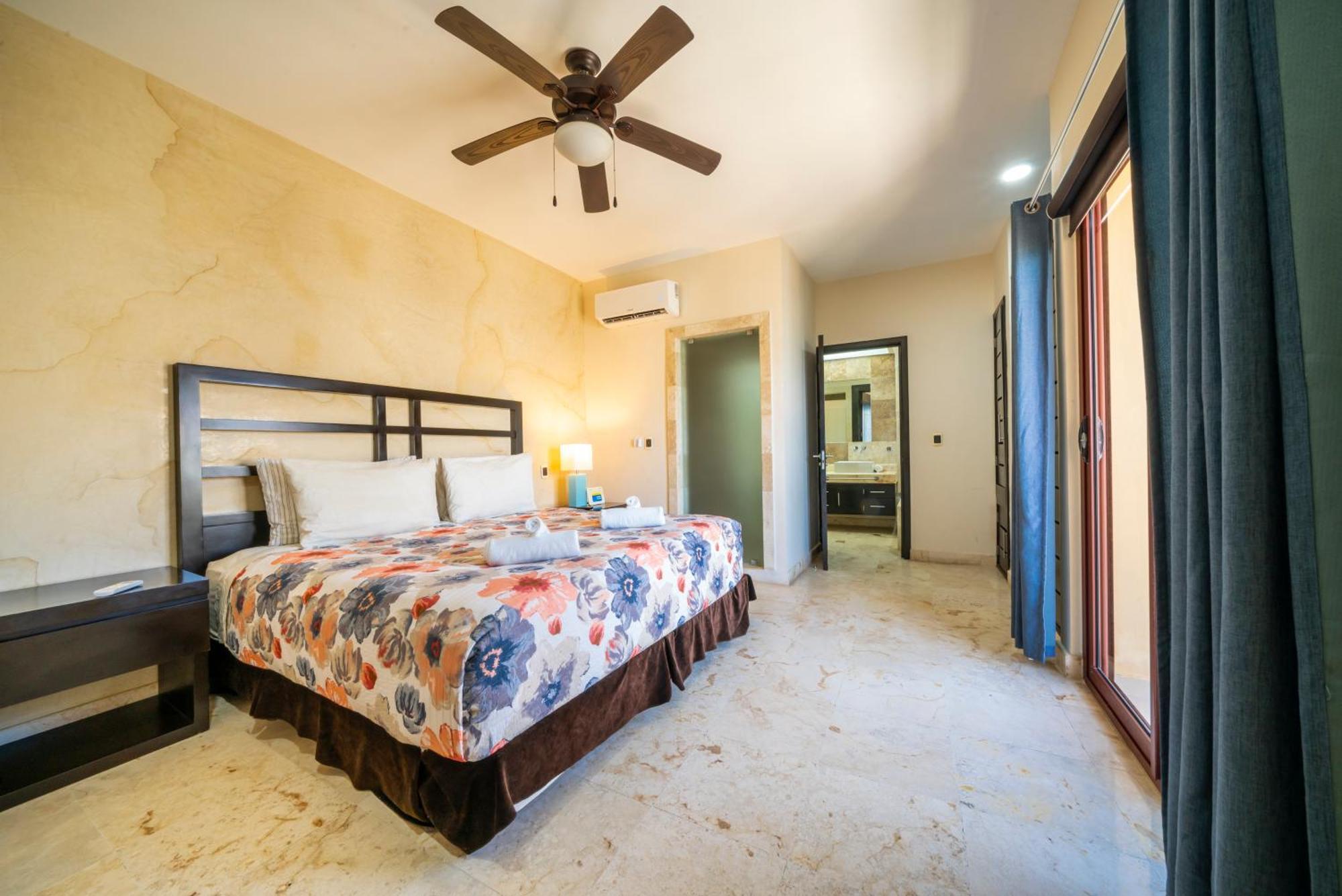 Condo Surf 407 - Beachfront Oceanview 1 Bedroom Condo Rental - at El Faro condos Playa del Carmen Exterior foto